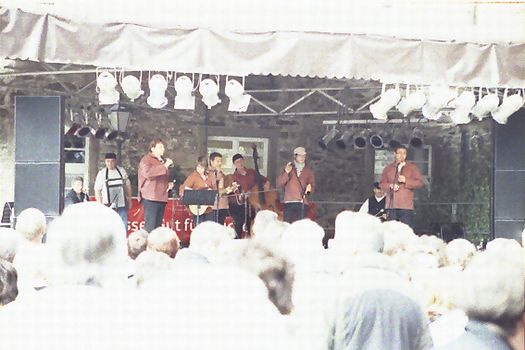 Die Truppe aus Etaples-Sur-Mer auf der Schlossbühne
