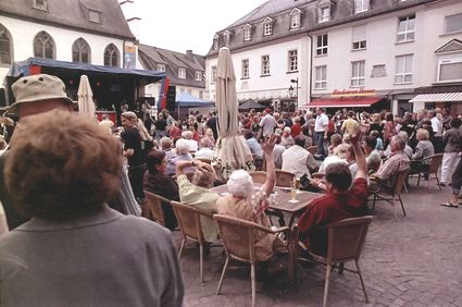 Der Attendorner versucht sich in fröhlicher Gelassenheit